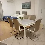 Vranjkovic Apartamento *