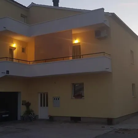 Apartmani Vranjkovic Апартаменты Водице